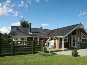 Three-Bedroom Holiday home in Væggerløse 11 Bogø By